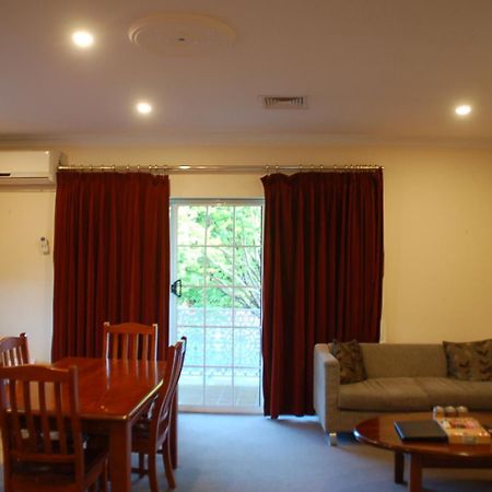 Meramie Motor Inn Albury Exteriör bild